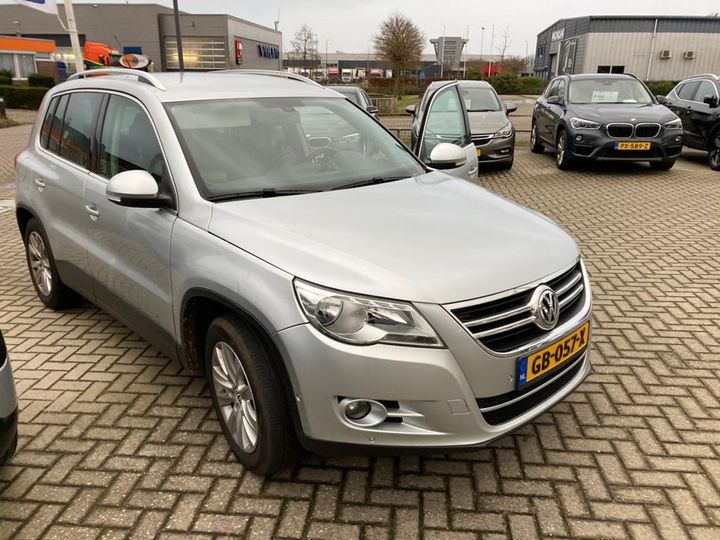 VOLKSWAGEN TIGUAN 2010 wvgzzz5nzaw071570