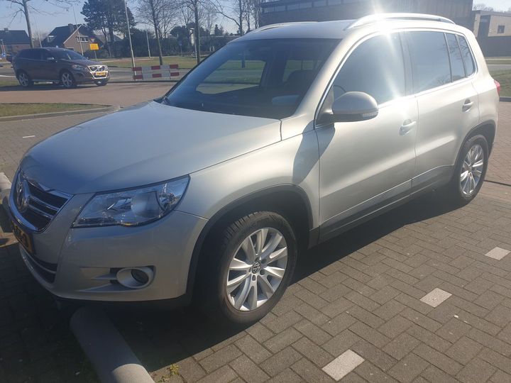 VOLKSWAGEN TIGUAN 2010 wvgzzz5nzaw526989