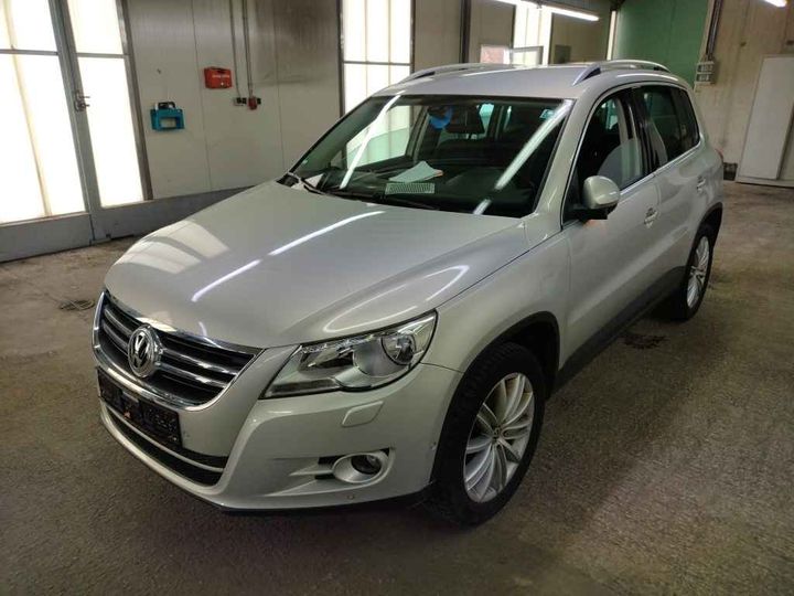 VOLKSWAGEN TIGUAN 2010 wvgzzz5nzbw003855