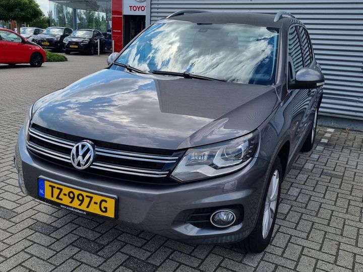 VOLKSWAGEN TIGUAN 2011 wvgzzz5nzcw008266