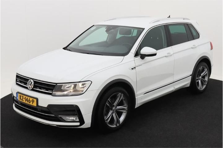 VOLKSWAGEN TIGUAN 2017 wvgzzz5nzhw379601