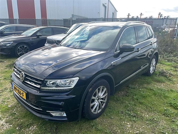 VOLKSWAGEN TIGUAN 2017 wvgzzz5nzhw388390