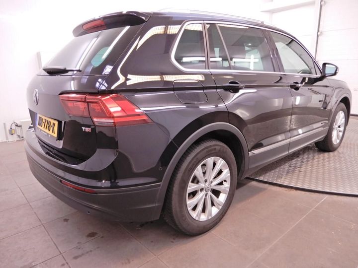 VOLKSWAGEN TIGUAN 2017 wvgzzz5nzhw842139