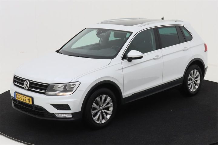 VOLKSWAGEN TIGUAN 2017 wvgzzz5nzhw853654