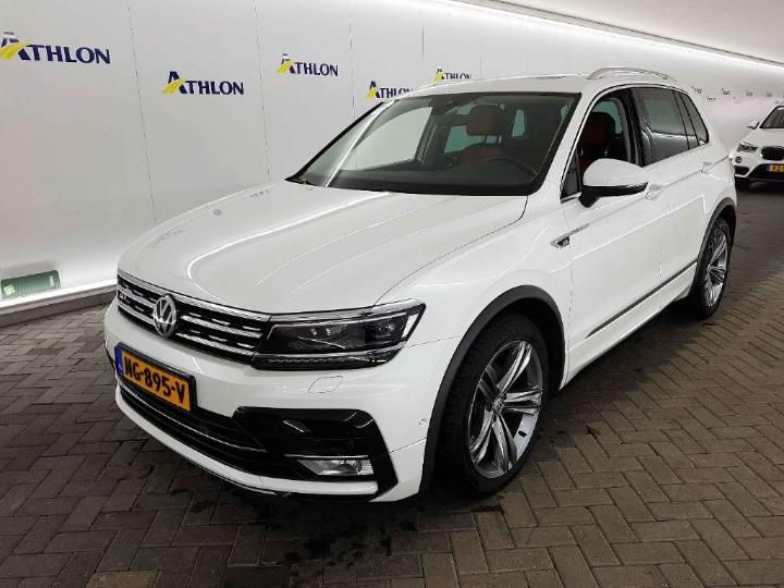 VOLKSWAGEN TIGUAN 2017 wvgzzz5nzhw879024