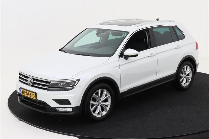 VOLKSWAGEN TIGUAN 2017 wvgzzz5nzhw884198