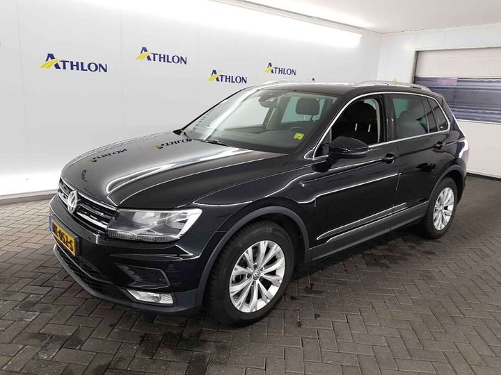 VOLKSWAGEN TIGUAN 2017 wvgzzz5nzhw889220