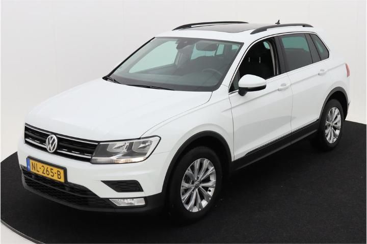 VOLKSWAGEN TIGUAN 2017 wvgzzz5nzhw898839