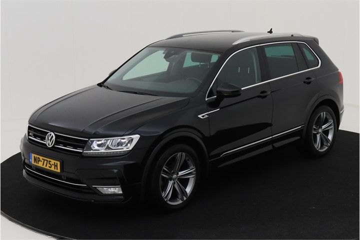 VOLKSWAGEN TIGUAN 2017 wvgzzz5nzhw902233