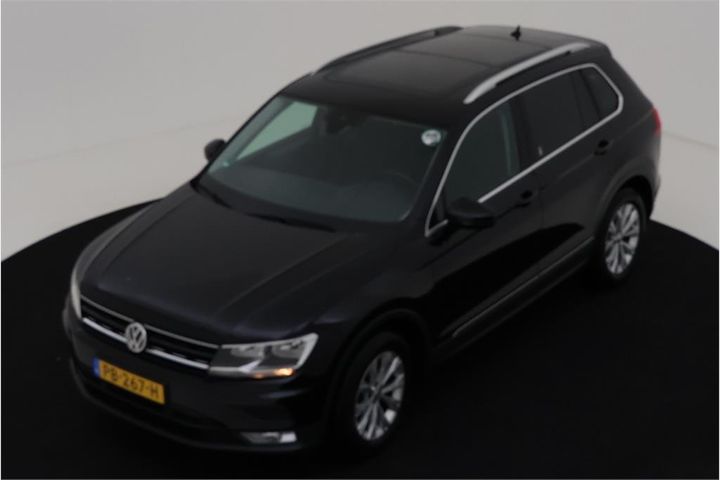 VOLKSWAGEN TIGUAN 2017 wvgzzz5nzhw927773