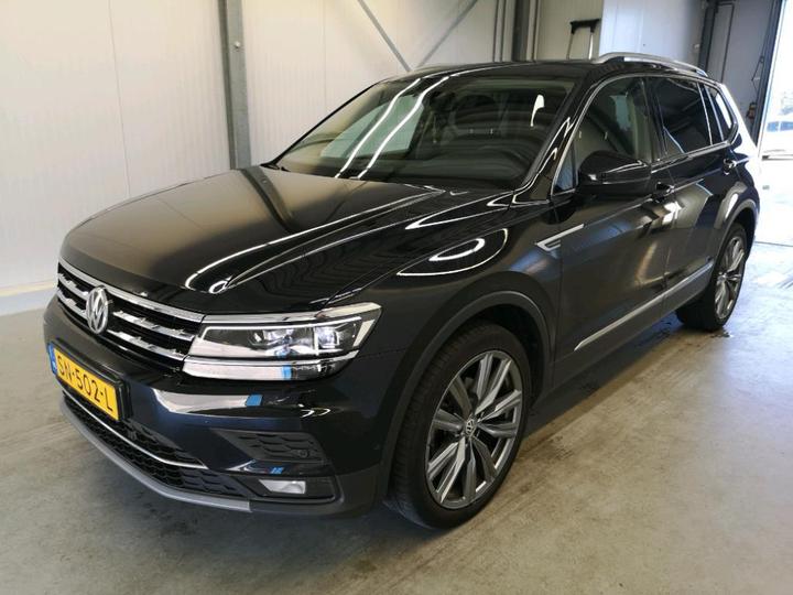 VOLKSWAGEN TIGUAN 2018 wvgzzz5nzjm063203