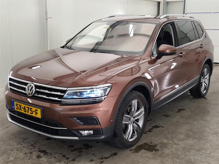 VOLKSWAGEN TIGUAN 2018 wvgzzz5nzjm133254