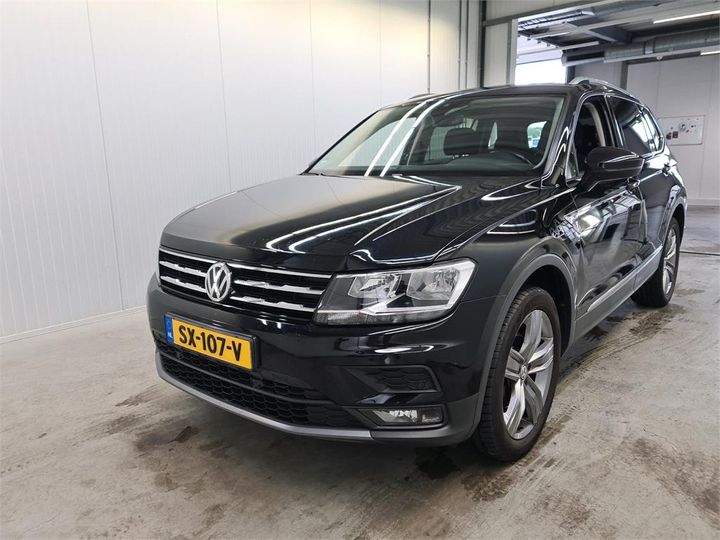 VOLKSWAGEN TIGUAN 2018 wvgzzz5nzjm145829