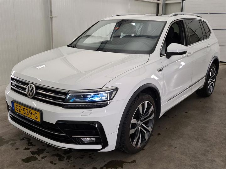 VOLKSWAGEN TIGUAN 2018 wvgzzz5nzjm152429