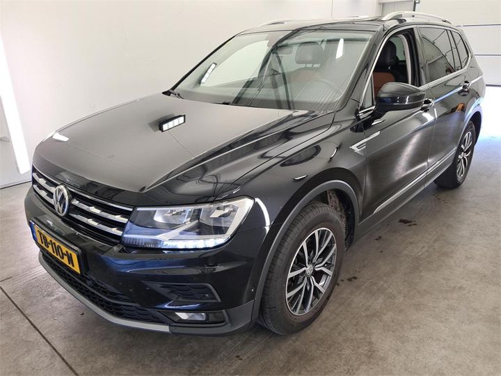 VOLKSWAGEN TIGUAN 2018 wvgzzz5nzjm153014