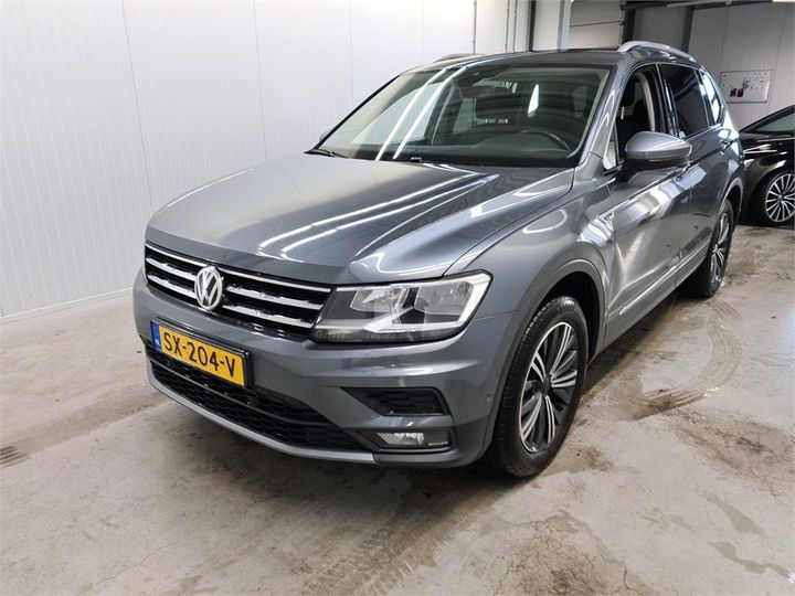 VOLKSWAGEN TIGUAN 2018 wvgzzz5nzjm155655