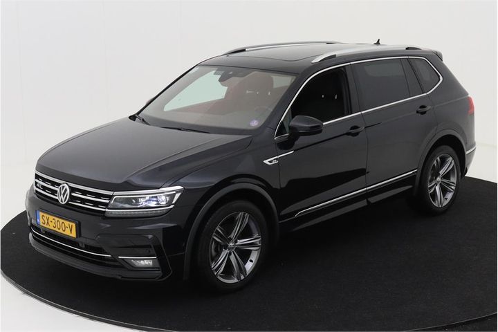 VOLKSWAGEN TIGUAN 2018 wvgzzz5nzjm158480