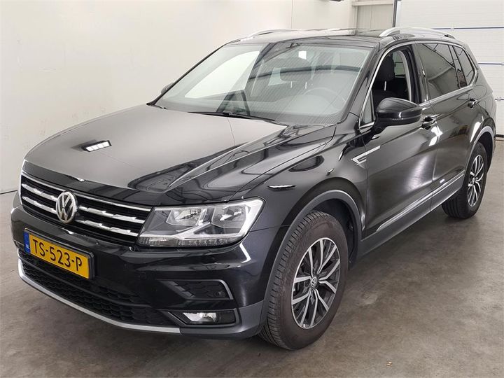 VOLKSWAGEN TIGUAN 2018 wvgzzz5nzjm161148