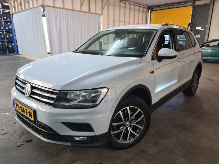 VOLKSWAGEN TIGUAN 2018 wvgzzz5nzjm163045