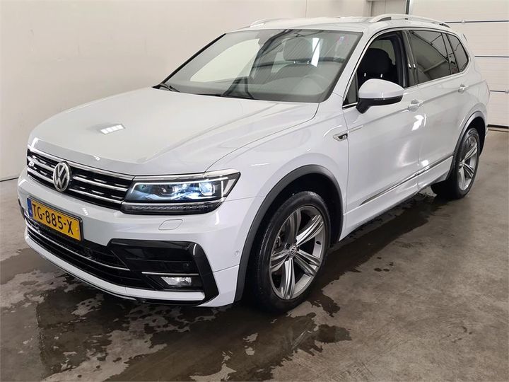 VOLKSWAGEN TIGUAN 2018 wvgzzz5nzjm164072