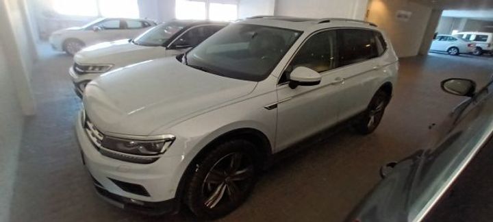 VOLKSWAGEN TIGUAN 2018 wvgzzz5nzjm164922