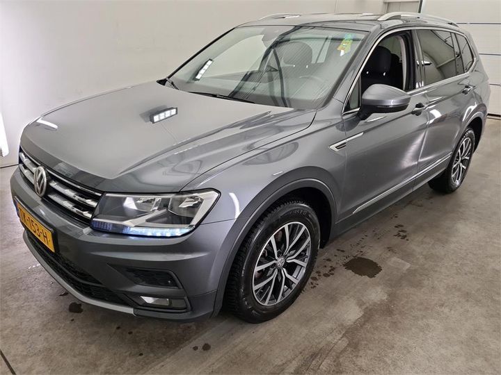 VOLKSWAGEN TIGUAN 2018 wvgzzz5nzjm175094