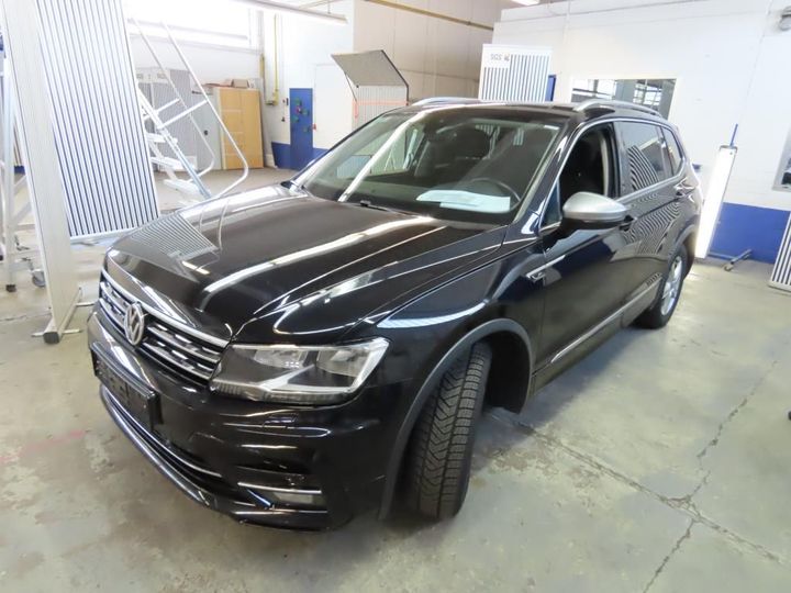 VOLKSWAGEN TIGUAN 2018 wvgzzz5nzjm175513