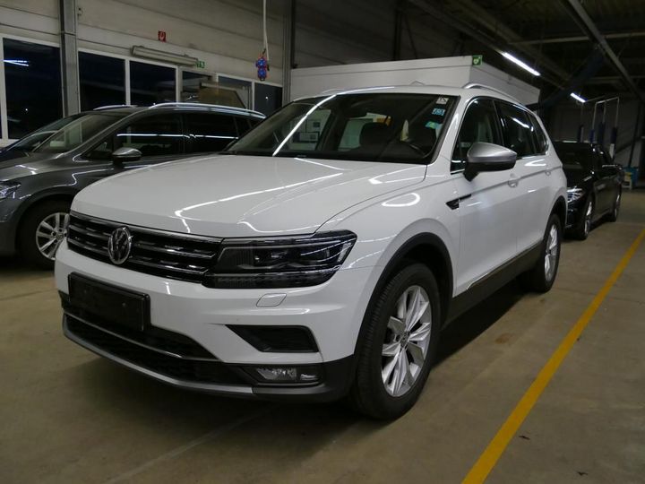 VOLKSWAGEN TIGUAN 2018 wvgzzz5nzjm177386