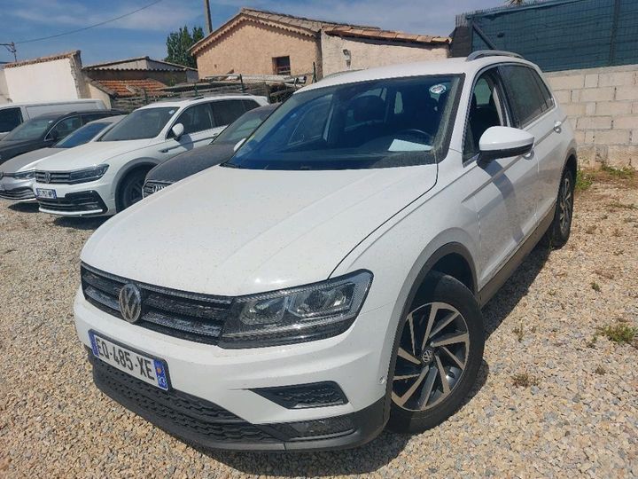 VOLKSWAGEN TIGUAN 2017 wvgzzz5nzjw303133