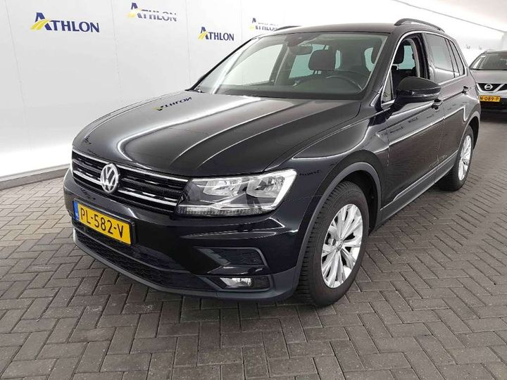 VOLKSWAGEN TIGUAN 2017 wvgzzz5nzjw311133