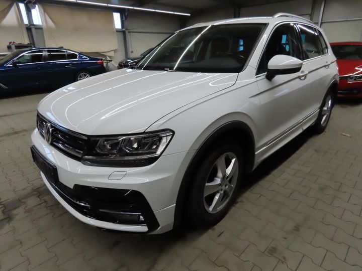 VOLKSWAGEN TIGUAN 2017 wvgzzz5nzjw312075