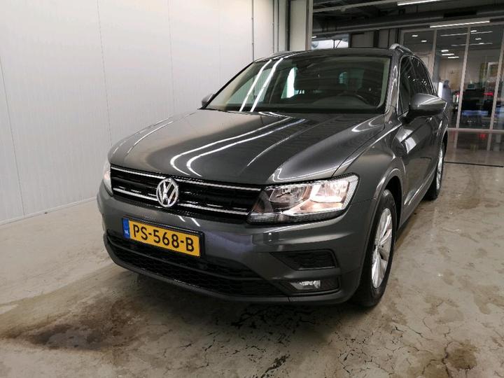 VOLKSWAGEN TIGUAN 2018 wvgzzz5nzjw325845