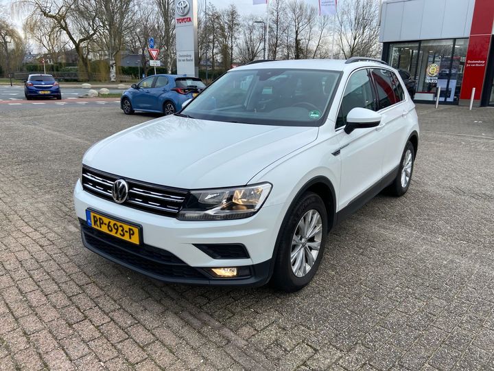 VOLKSWAGEN TIGUAN 2018 wvgzzz5nzjw349549