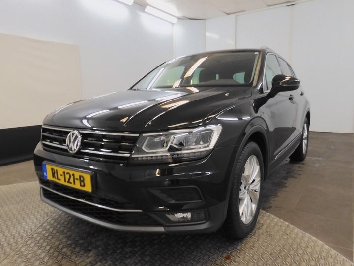 VOLKSWAGEN TIGUAN 2018 wvgzzz5nzjw351275