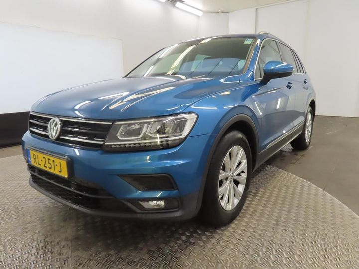 VOLKSWAGEN TIGUAN 2018 wvgzzz5nzjw355908