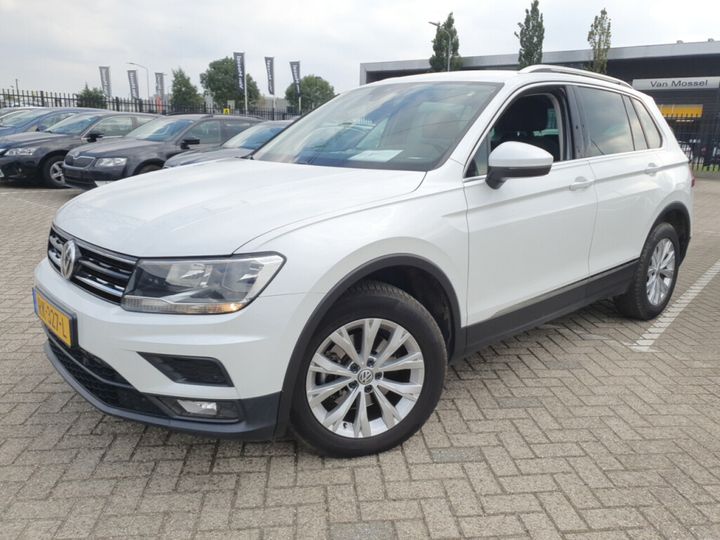 VOLKSWAGEN TIGUAN 2018 wvgzzz5nzjw358906