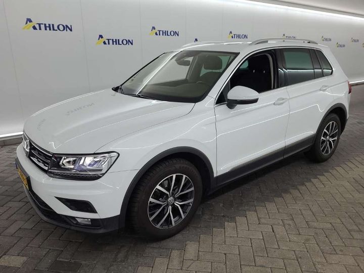 VOLKSWAGEN TIGUAN 2018 wvgzzz5nzjw359645