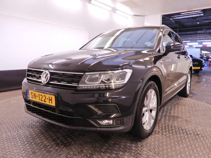 VOLKSWAGEN TIGUAN 2018 wvgzzz5nzjw366130