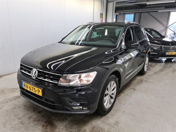 VOLKSWAGEN TIGUAN 2018 wvgzzz5nzjw375490