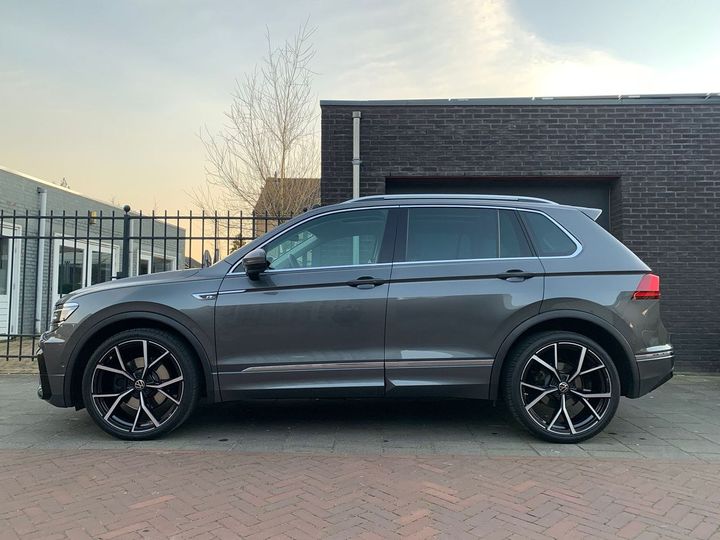 VOLKSWAGEN TIGUAN 2018 wvgzzz5nzjw381829