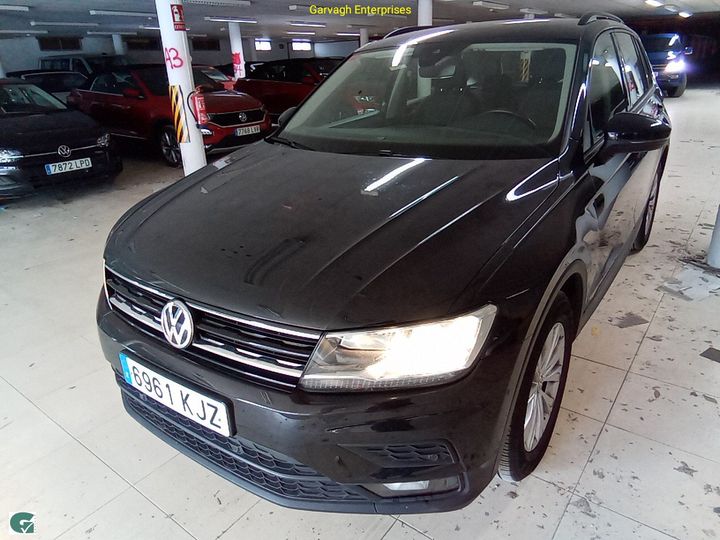 VOLKSWAGEN TIGUAN 2018 wvgzzz5nzjw385193