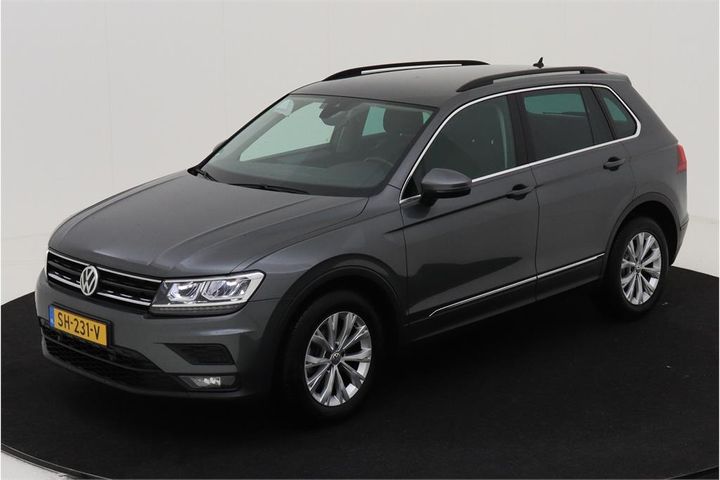 VOLKSWAGEN TIGUAN 2018 wvgzzz5nzjw405576