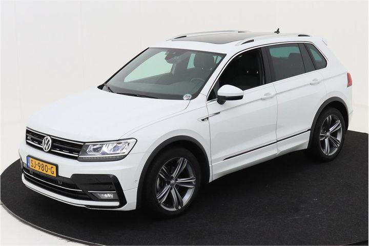 VOLKSWAGEN TIGUAN 2018 wvgzzz5nzjw405670