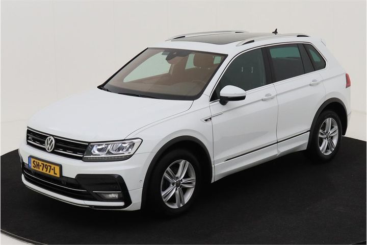 VOLKSWAGEN TIGUAN 2018 wvgzzz5nzjw407365