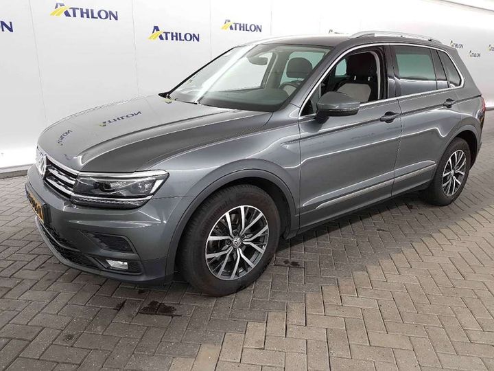 VOLKSWAGEN TIGUAN 2018 wvgzzz5nzjw423445