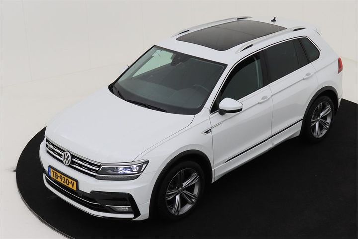 VOLKSWAGEN TIGUAN 2018 wvgzzz5nzjw427008