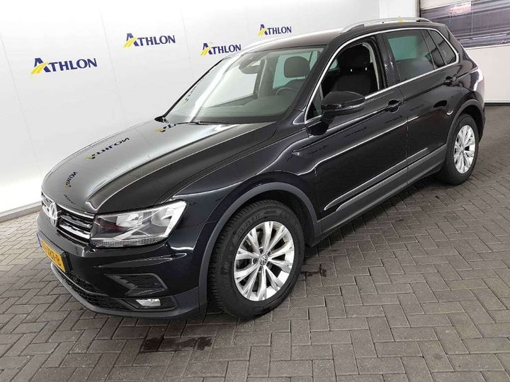 VOLKSWAGEN TIGUAN 2018 wvgzzz5nzjw429153