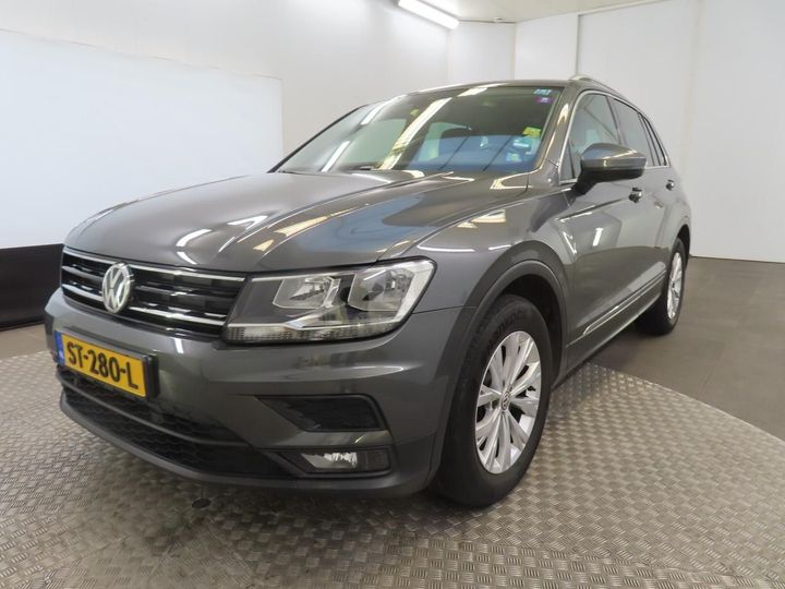 VOLKSWAGEN TIGUAN 2018 wvgzzz5nzjw429636