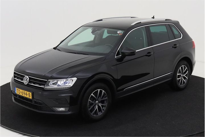 VOLKSWAGEN TIGUAN 2018 wvgzzz5nzjw438505