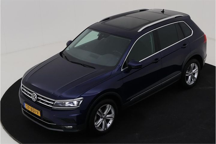 VOLKSWAGEN TIGUAN 2018 wvgzzz5nzjw438557